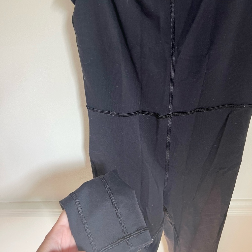 Aritzia LIFE Athleisure Onesie Wilfred Free Divinity Jumpsuit
Size XS - Picture 5 of 8